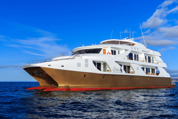 elite-yacht-galapagos